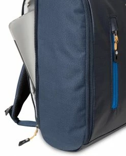 Stio Basin XT Pack 25L -Stio Online Store Basin XT Pack 25L Mountain Shawdow Detail Laptop Pocket 181bddca c406 45fb 882c 15431b99ed5a