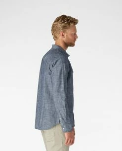 Stio Men's Ashton Chambray Shirt - Past Season -Stio Online Store M Ashton Chambray Shirt Dark Chambray 3 0ea5e2ac a149 4a73 8378 e1da1a897ee5