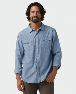Stio Men's Ashton Chambray Shirt -Stio Online Store M Ashton Chambray Shirt Light Chambray 1
