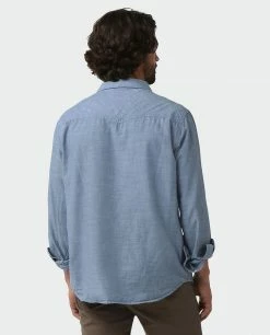 Stio Men's Ashton Chambray Shirt -Stio Online Store M Ashton Chambray Shirt Light Chambray 3