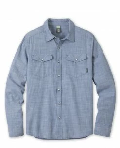 Stio Men's Ashton Chambray Shirt -Stio Online Store M Ashton Chambray Shirt Light Chambray dad27bb7 65a8 47c0 af88 2d8e51bd554d