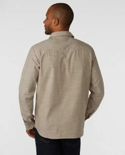 Stio Men's Ashton Chambray Shirt - Past Season -Stio Online Store M Ashton Chambray Shirt Rodeo Dust Chambray 3 8aad47e3 2d73 48b9 81b9 deb48e6c0737