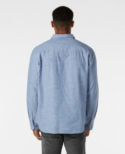 Stio Men's Ashton Chambray Shirt - Past Season -Stio Online Store M Ashton Light Chambray 2 4121e841 4adc 4dc8 809c b57b1e54f3a6
