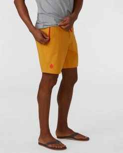 Stio Men's CFS Board Short - 16" -Stio Online Store M CFS Board Short Amber Resin 16 2
