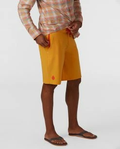 Stio Men's CFS Board Short - 19" -Stio Online Store M CFS Board Short Amber Resin 18 2