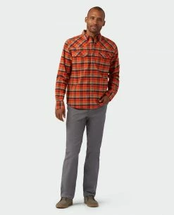 Stio Men's Junction Midweight Flannel Shirt 40 Stio Men's Junction Midweight Flannel Shirt -Stio Online Store M Junction Midweight Flannel Shirt Risk Red Plaid 4