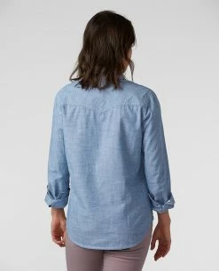 Stio Women's Ashton Chambray Shirt - Past Season -Stio Online Store W Ashton Chambray Shirt Light Chambray 2 83f7ce36 64e4 4920 b29c 2b4bce140459
