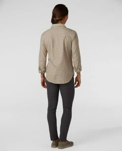 Stio Women's Ashton Chambray Shirt - Past Season -Stio Online Store W Ashton Chambray Shirt Rodeo Dust 4 5a229875 64f6 4c24 b47e e42d296a1a5a