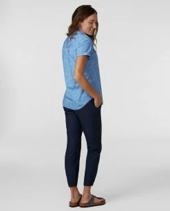 Stio Women's Curtis Camp Shirt SS -Stio Online Store W Curtis Camp Shirt SS Lakeside Bandana Print 4