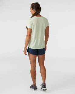 Stio Women's Divide Shift Shirt SS -Stio Online Store W Divide Shift Shirt SS Honey Dew 4