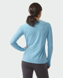 Stio Women's Divide Tee LS -Stio Online Store W Divide Tech Tee LS Summer Cloud 4 Top