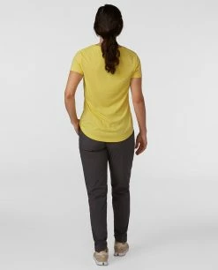 Stio Women's Divide V-Neck SS -Stio Online Store W Divide Vneck SS Dazzling Sunflower 4