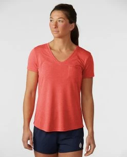 Stio Women's Divide V-Neck SS -Stio Online Store W Divide Vneck SS Pressed Petal 1